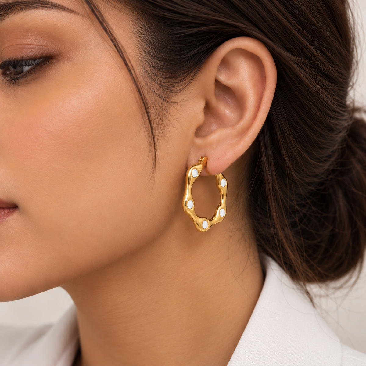 WHITE ENAMEL HOOPS